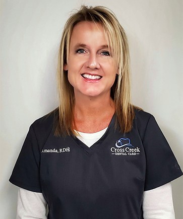 Dental hygienist Amanda